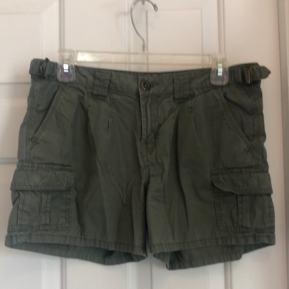 Gap cargo shorts